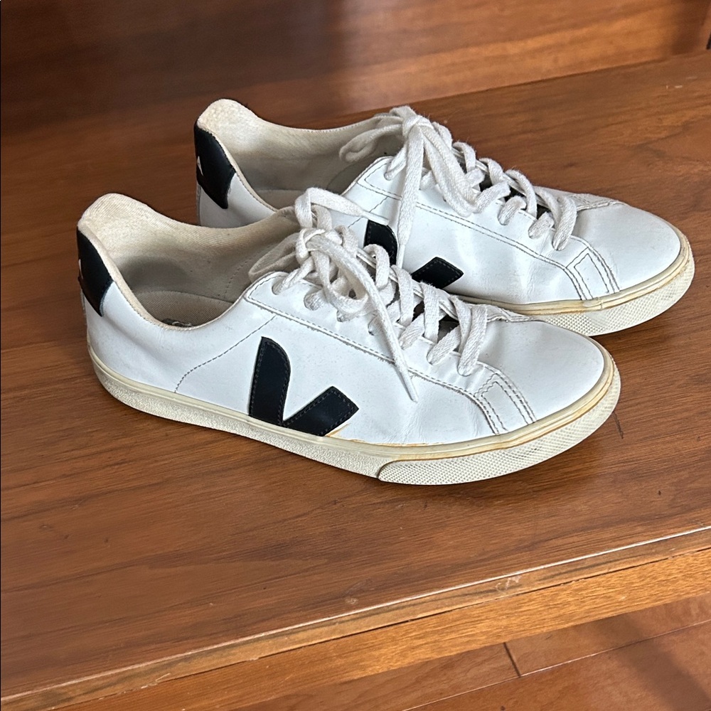 Veja Cream and Black Casual Sneakers